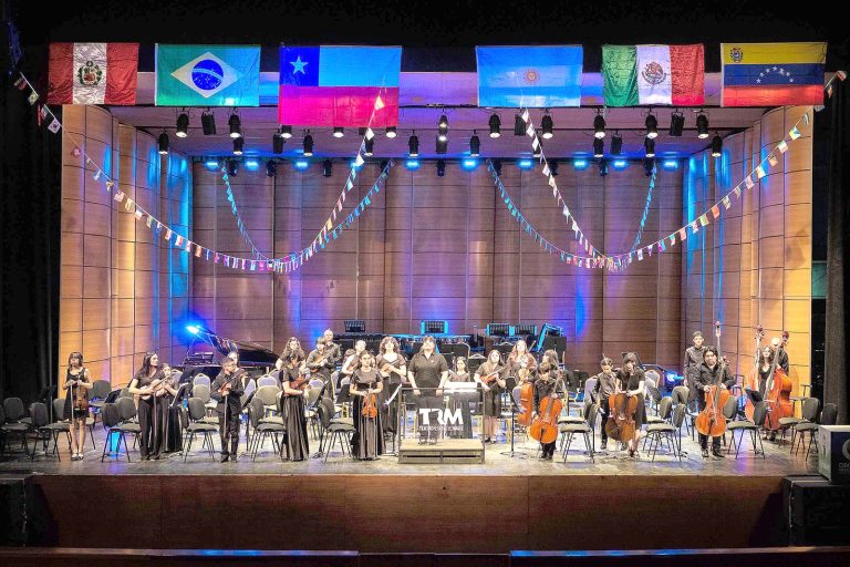 El desafío de la Orquesta Infantil del TRM es convertirse en la primera Sinfónica Regional