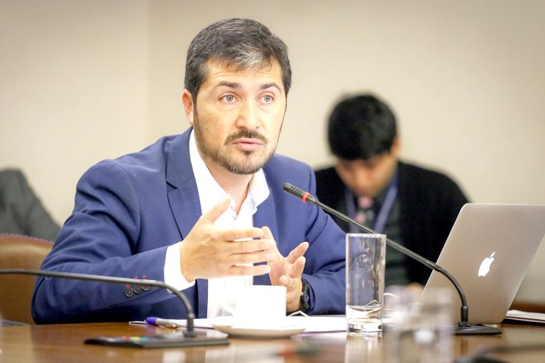 Diputado Hugo Rey exige revertir cobros excesivos de luz en la Región del Maule