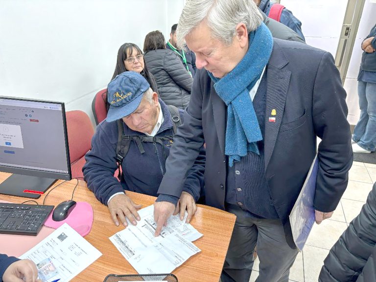 Municipio anunció demanda colectiva por abultadas alzas en cuentas de la luz