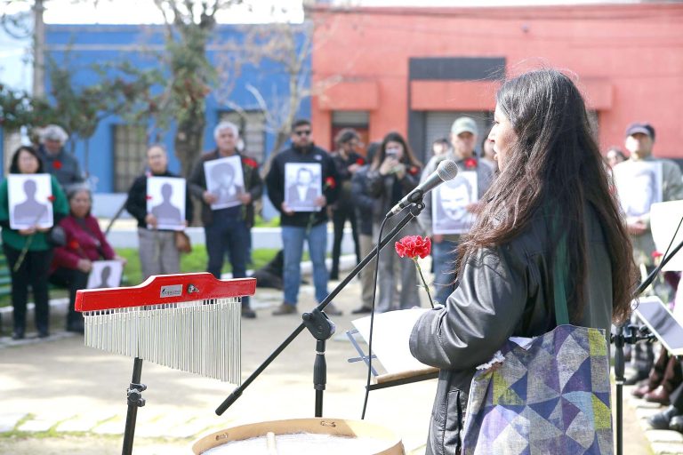 Bajo la Consigna “Pasó en Dictadura y Pasa en Democracia”, familiares  de detenidos desaparecidos solidarizaron por caso de  concejala de Villa Alegre