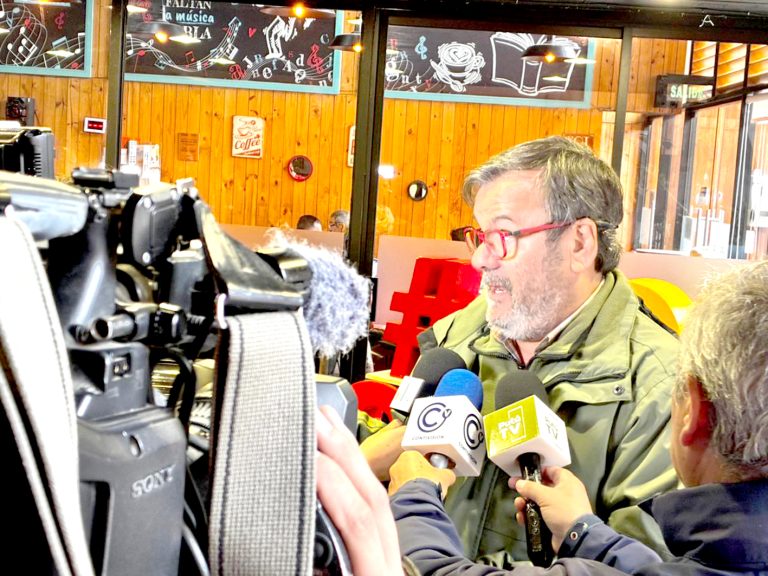 Empresa Maderas Martín Ltda. y Corporación Cultural sellan convenio de colaboración