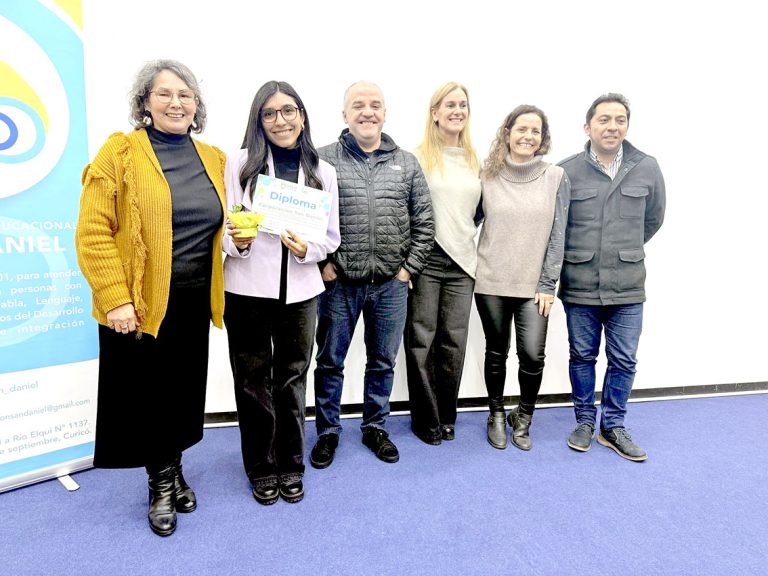 DAEM Curicó impulsó jornada sobre inclusión educativa para estudiantes con pérdida auditiva