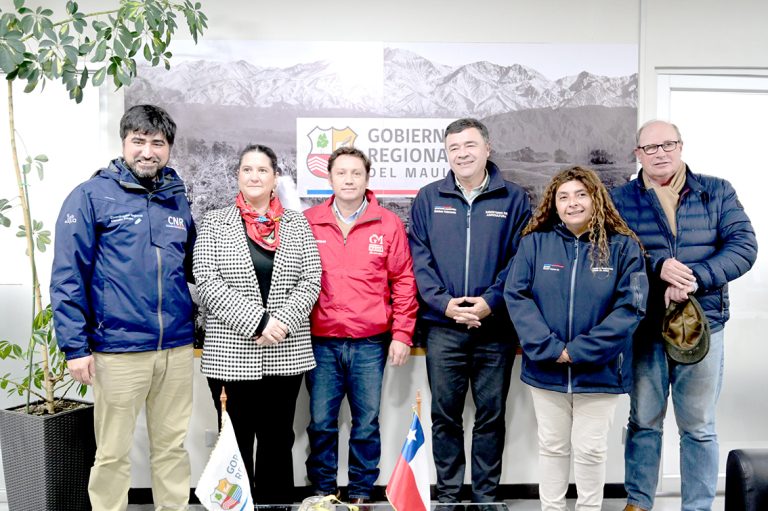 Gobernador regional se compromete con financiamiento de estudio para Embalse Lontué