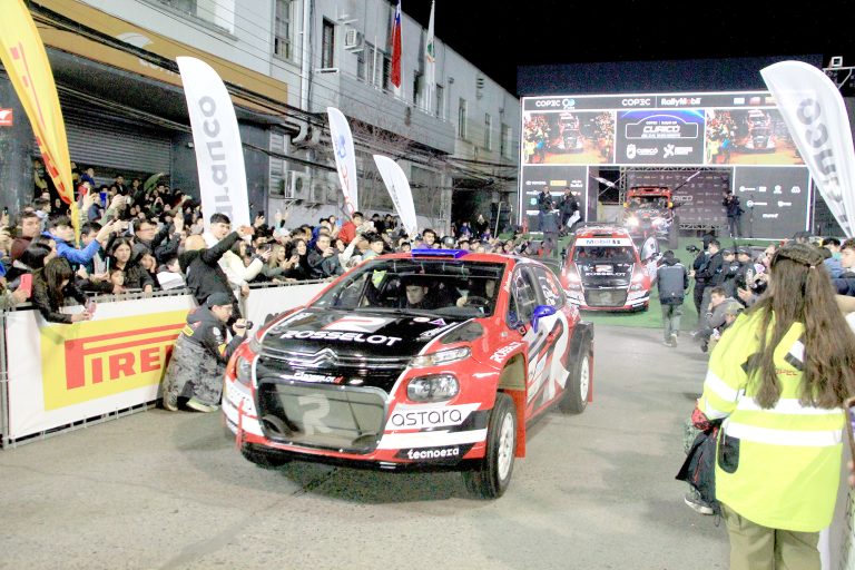 Multitudinaria largada  Protocolar del copec  Rallymobil en curicó
