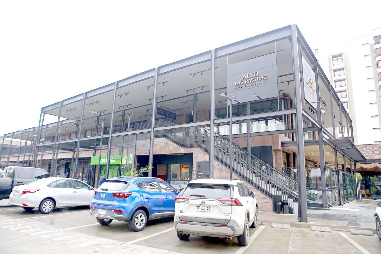 Talca cuenta con nuevo centro  comercial en sector nororiente