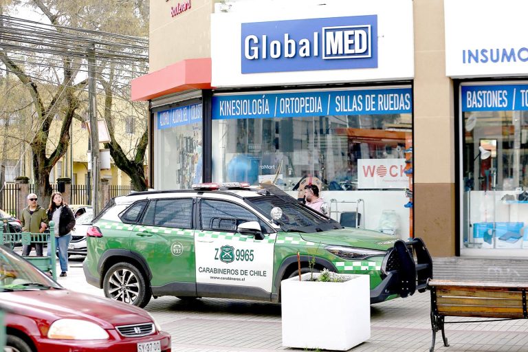 Mujer muere tras violento ataque en tienda de insumos ortopédicos en centro comercial