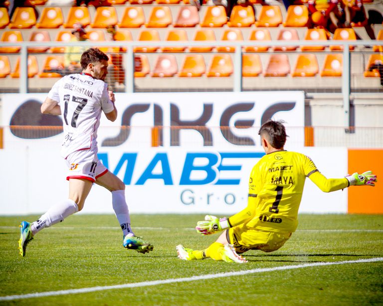 A Rangers le hizo mal la altura: Cobreloa se dio un paseo y lo goleó 4-1