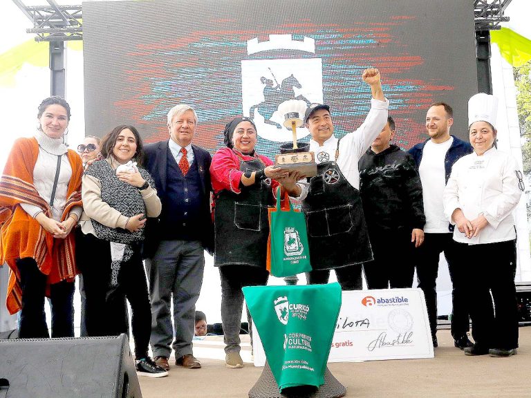 Miles de personas asistieron a la Feria de los Caldos 2025