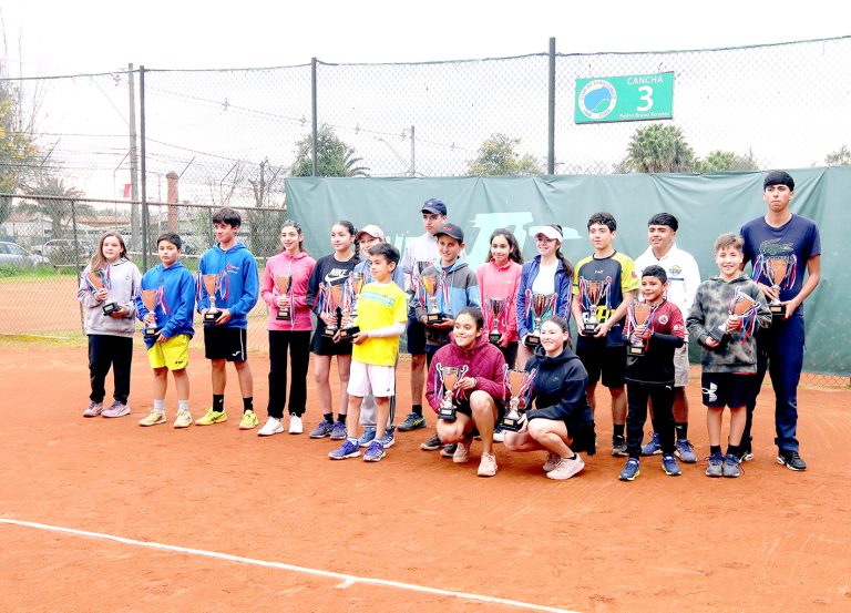 Exitoso Torneo G4 organizó el Club de Tenis de Curicó