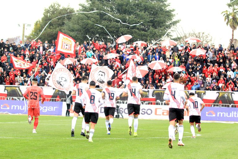 Sancionan a 1.036 hinchas de Curicó Unido