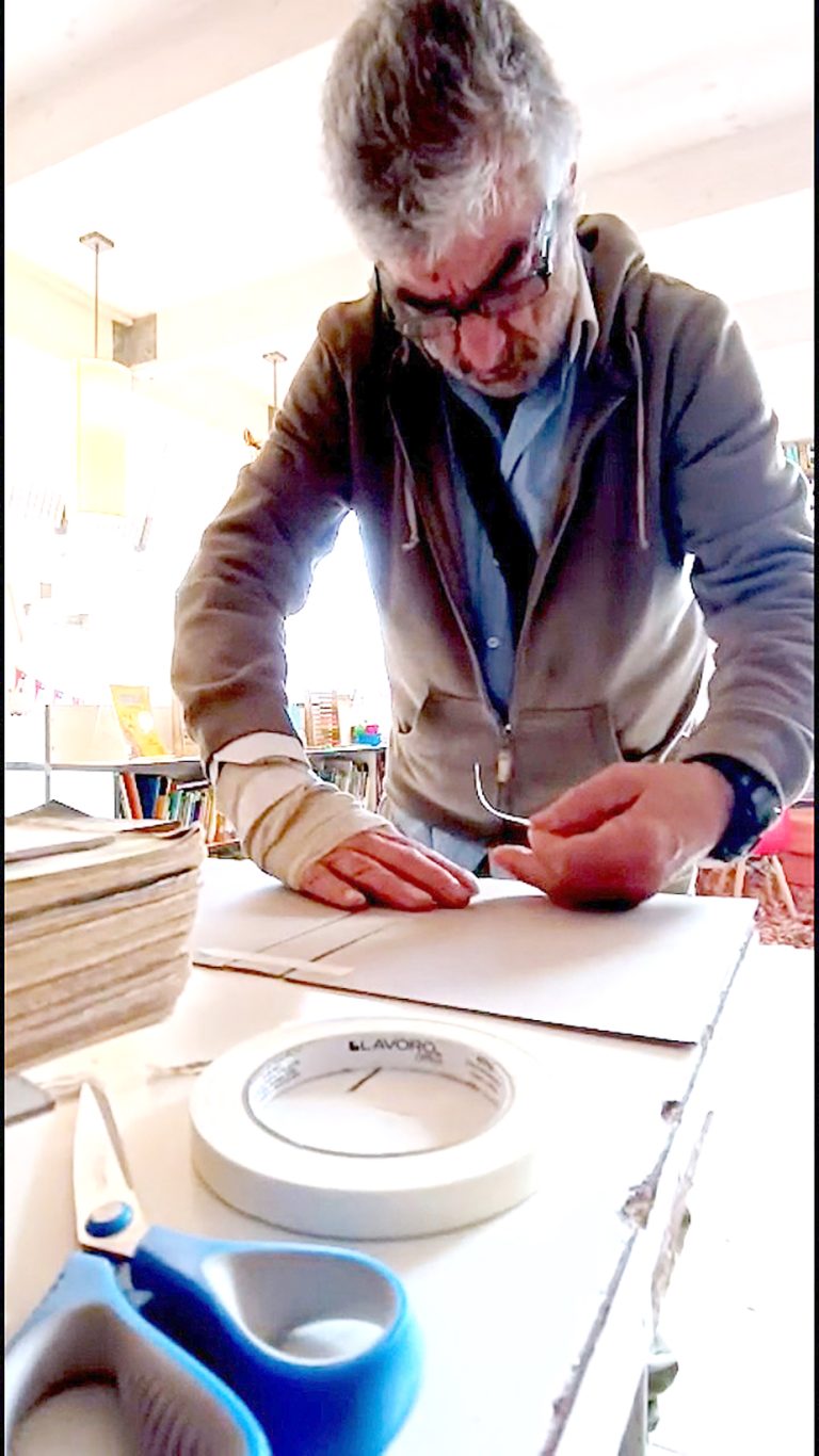 Encuadernación de “El Peneca” y “Simbad” devuelve al  público revistas que forjaron una infancia colectiva