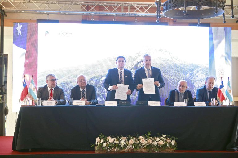 Gobernadores del Maule y de Provincia de Mendoza llaman  a gobiernos nacionales a mejorar infraestructura aduanera