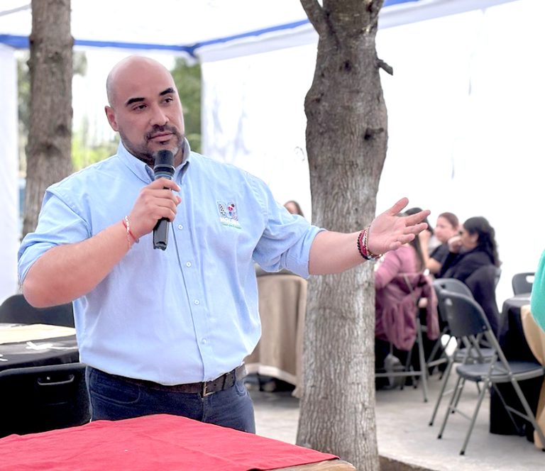 Alcalde anunció la destitución de todos los funcionarios que viajaron al extranjero estando con licencia médica