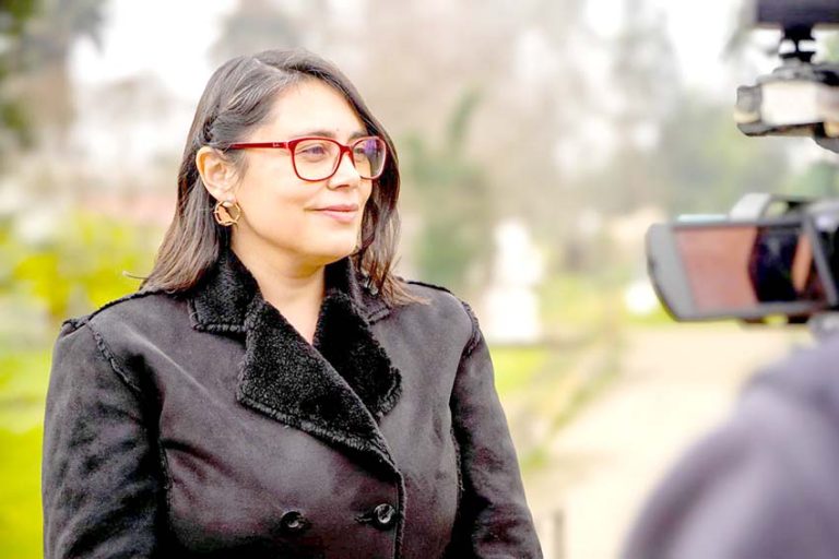 Nataly Rojas asegura que ayudó a víctima y no participó de acoso y maltrato de trabajadora Trans en Seremi de Gobierno