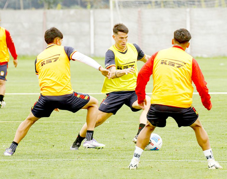 Curicó Unido: Unos siguen, otros en duda