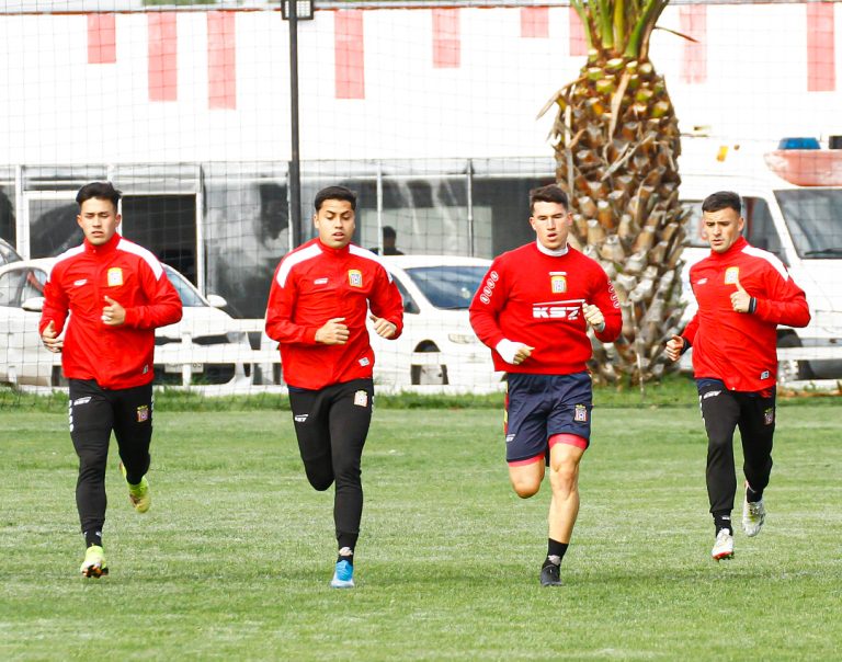 No paran los entrenamientos en Curicó Unido