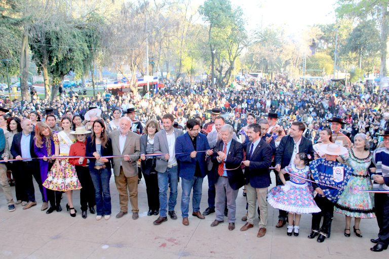 Al ritmo de la cueca partió la Fiesta  de la Chilenidad