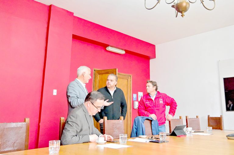 Gobernador criticó recorte presupuestario 2026:  “Este Gobierno no ha sido capaz de generar  inversión y ahora castiga a las regiones”