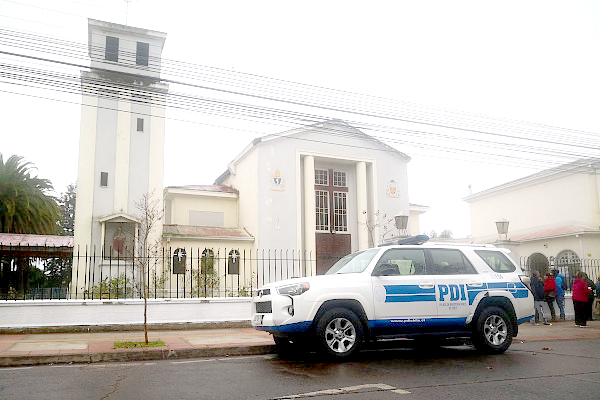 Párroco apuñalado y golpeado por ladrones en iglesia de Talca: Intentó dialogar