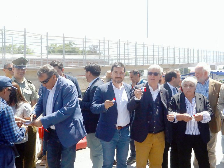 Inaugurada pasarela peatonal en el sector de Quilvo