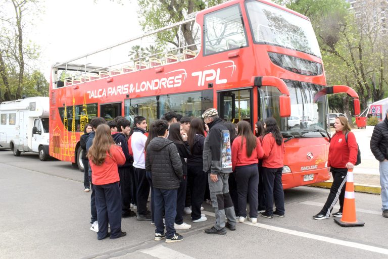 Invitan a descubrir Talca en un interesante Tour Patrimonial y Deportivo en bus turístico