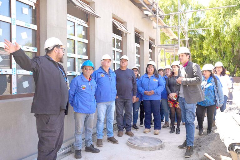 Comunidades indígenas realizaron visita guiada a obras del nuevo Cesfam de Vichuquén