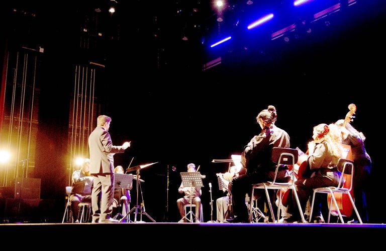 Éxito total tuvo concierto piloto de Orquesta de Cámara