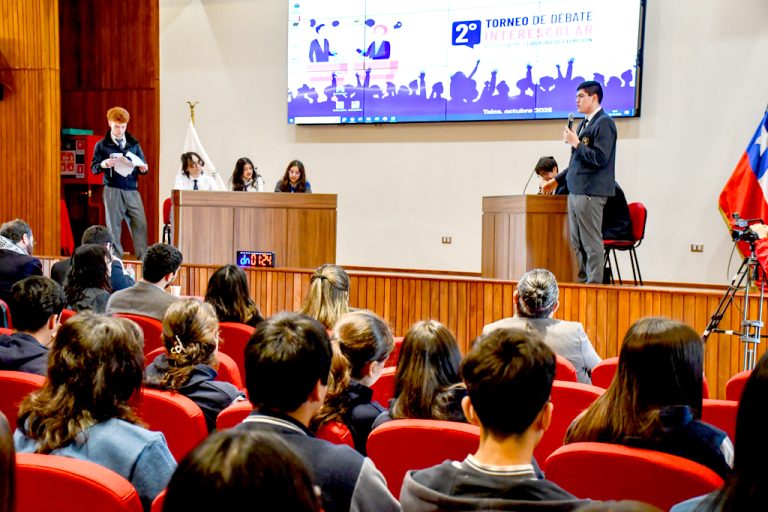Estudiantes participaron en el 2° Torneo de Debate  “Voz Autónoma y Libertad de Expresión”