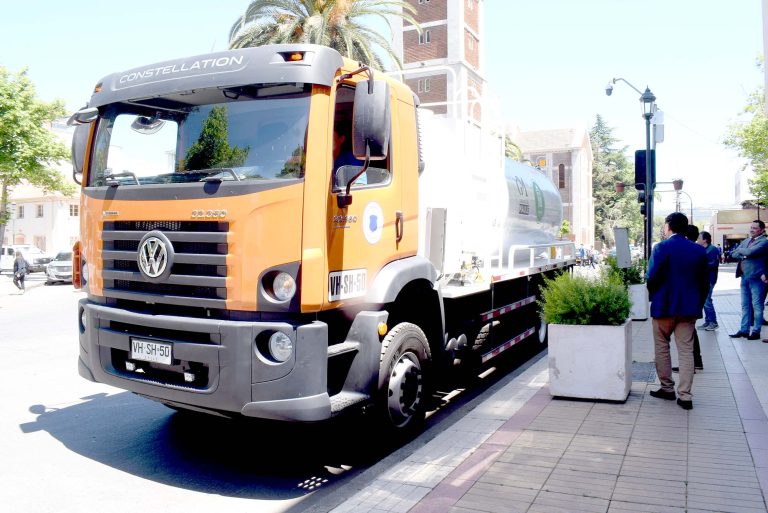 Gobierno Regional del Maule entregó  camión limpia fosas a la comuna de Longaví