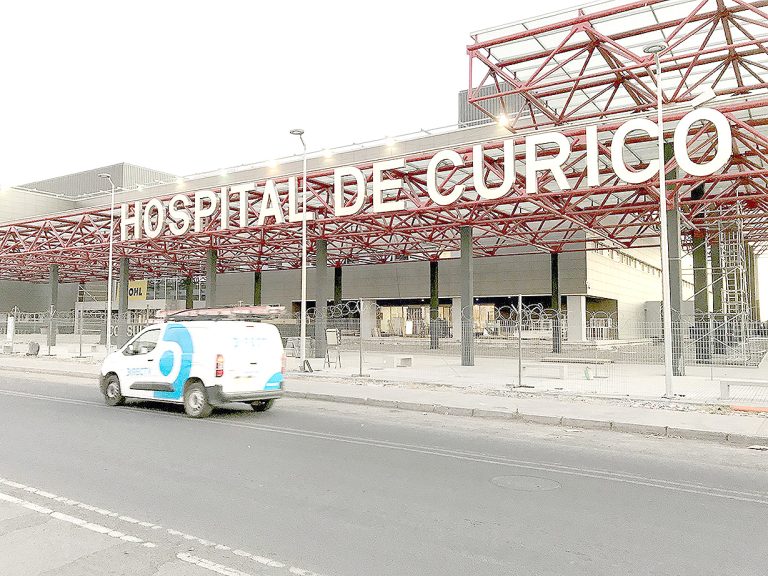 Autoridades reconocen problemas para acceder al hospital de Curicó