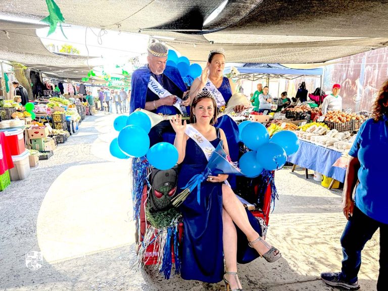 Realizan coronación de reinas de la Feria Libre de Constitución