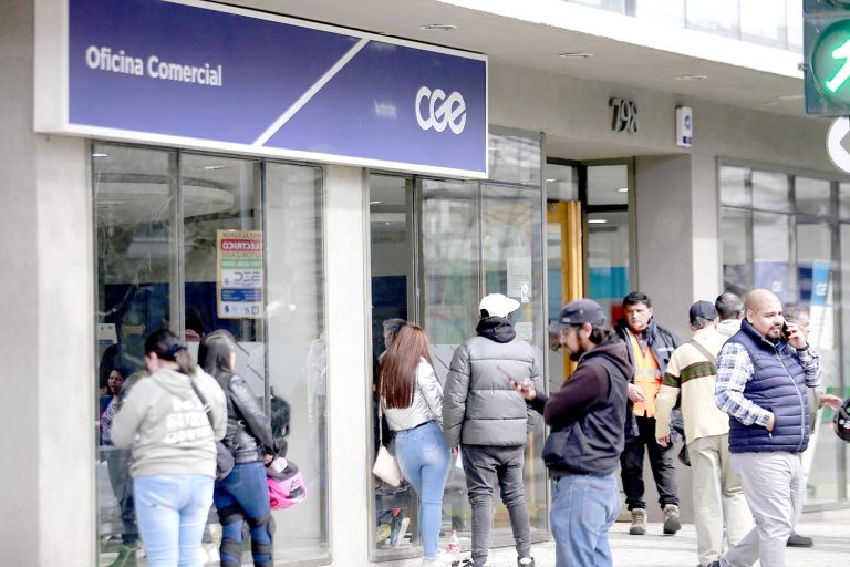 SEC multa a CGE con más de $5.800 millones por  problemas en cobros de luz en el Maule y O’Higgins