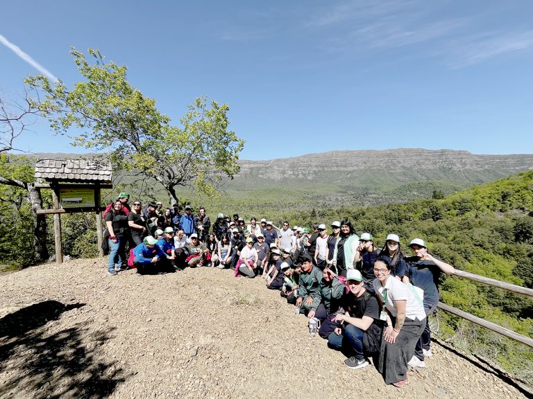 Forjadores Ambientales disfrutaron y aprendieron de  la naturaleza en la Reserva Nacional Radal Siete Tazas