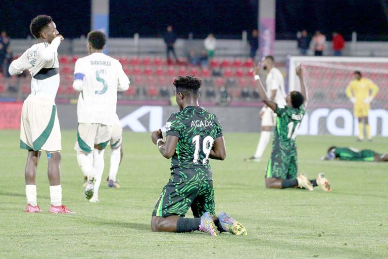 Nigeria impuso su fuerza y en la agonía derrotó 3-2  a Arabia Saudita en el mejor partido jugado en Talca