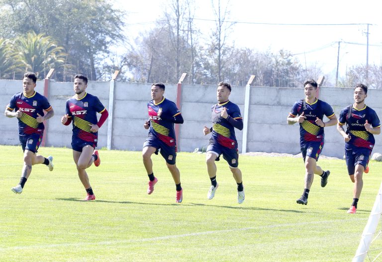 Entrenamiento final y viaje al norte  para enfrentar a Deportes Antofagasta