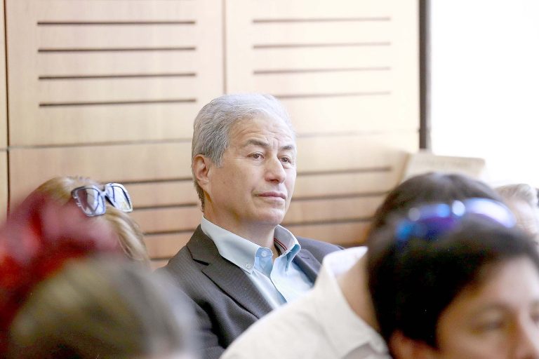 Presidente nacional de Colegio de Profesores  llegó a Concejo Municipal por problemática de Padem y soluciones a despidos de docentes