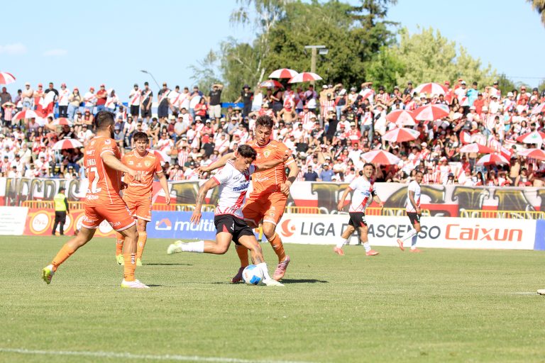Curicó unido despidió  El año con una  Opaca presentación