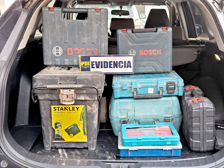 Detienen a  sujeto por robo en remodelación de restaurante