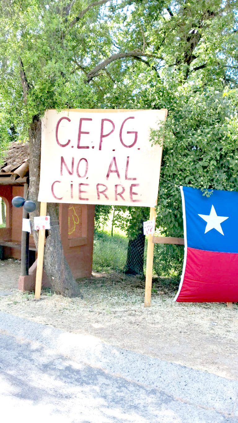 Centro Educativo Potrero Grande en toma ante anuncio de que  “entra en receso”  el próximo año