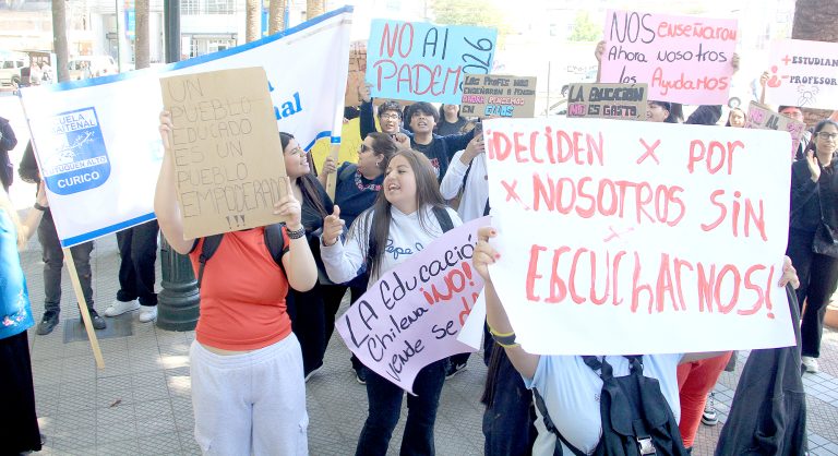 Docentes, estudiantes y apoderados marcharán por las calles de Curicó