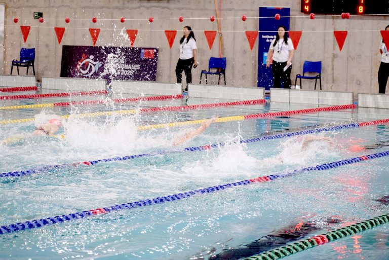 El tenis, básquetbol y la natación marcaron la segunda jornada de Juegos Binacionales en Talca