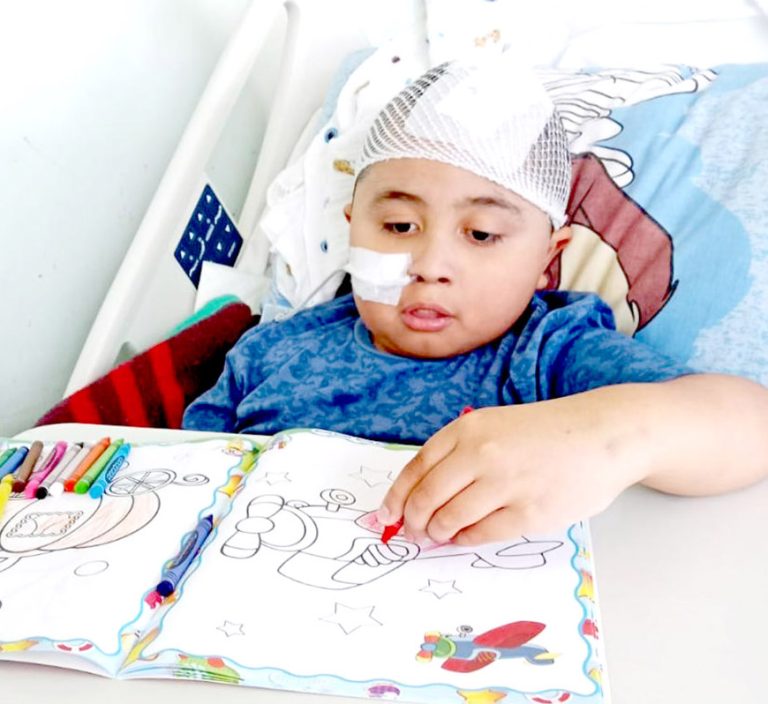 Lanzan campaña solidaria para cubrir costosa operación de menor