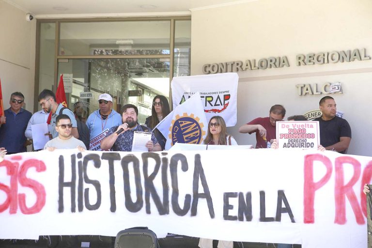 Manifestaciones de  trabajadores de  instituciones de  protección especializada  llegaron a Contraloría  Regional