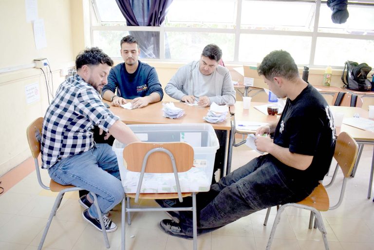 Los maulinos cumplieron con su deber cívico