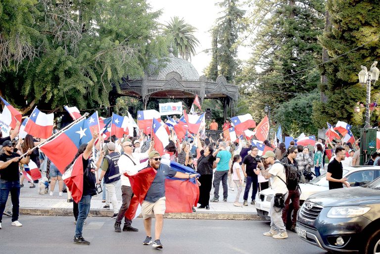 Por amplio margen, José Antonio Kast le ganó a Jeannette Jara y es el próximo Presidente de Chile