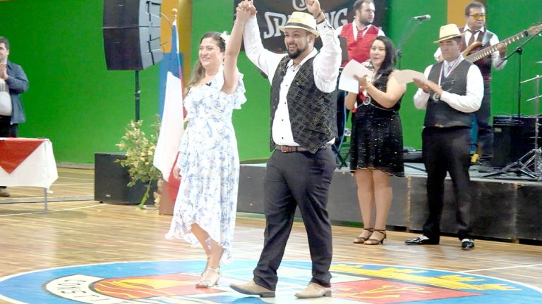 Pareja curicana ganó Campeonato Regional de Cueca 2025 en Constitución