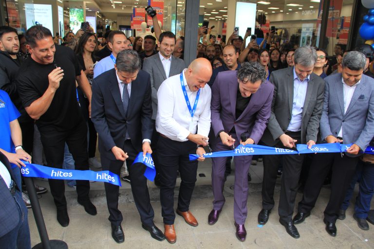 Se “agranda la casa” para Hites en Curicó