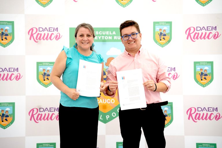 Escuela Luis Leyton Rubio se transforma en el primer liceo científico-humanista de Rauco