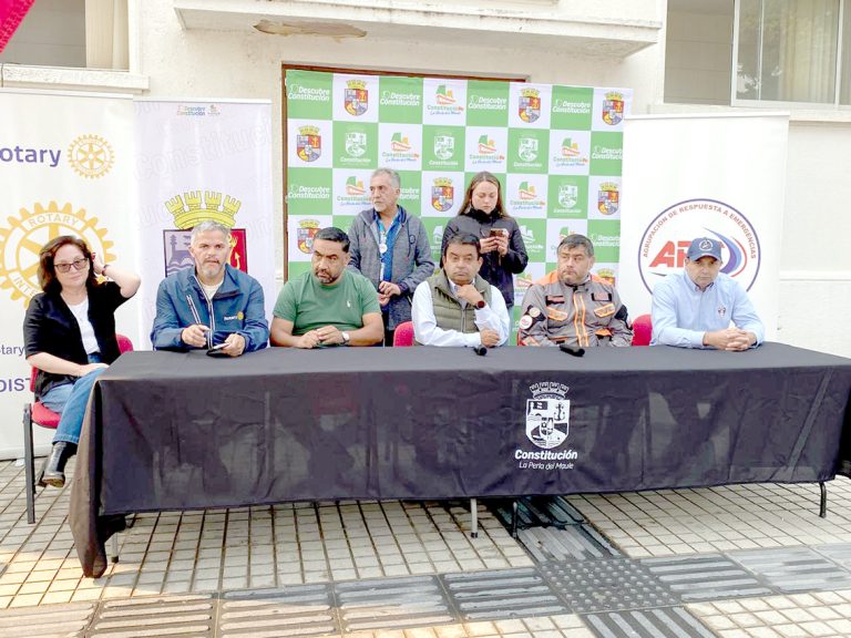 Constitución devuelve la mano