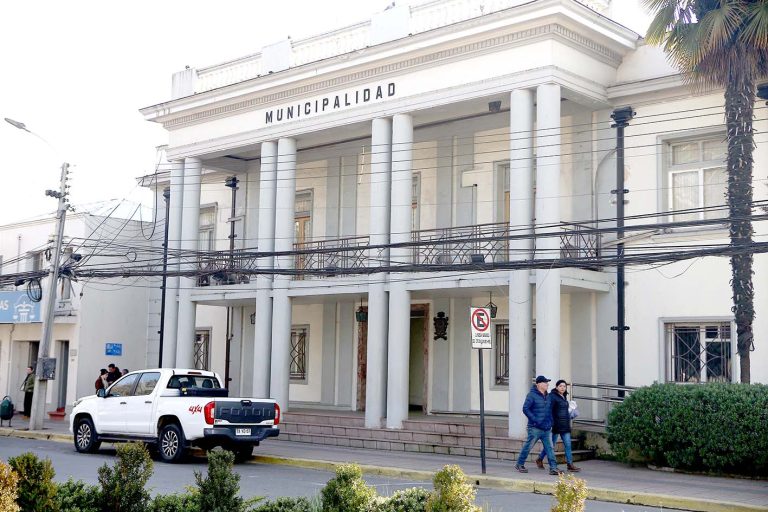 Alcalde de Linares propone cerrar “piscinas naturales” de Embalse Ancoa y cobrar acceso por constantes incivilidades